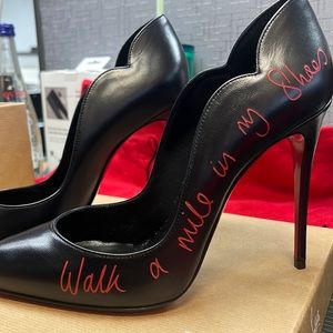 New Christian Louboutin Hottie Walkie Walk a mile in my shoes  RARE size 36.5